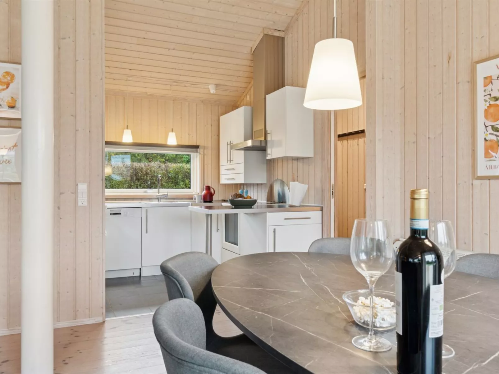 "Hawarth" - 275m from the sea-Dedans