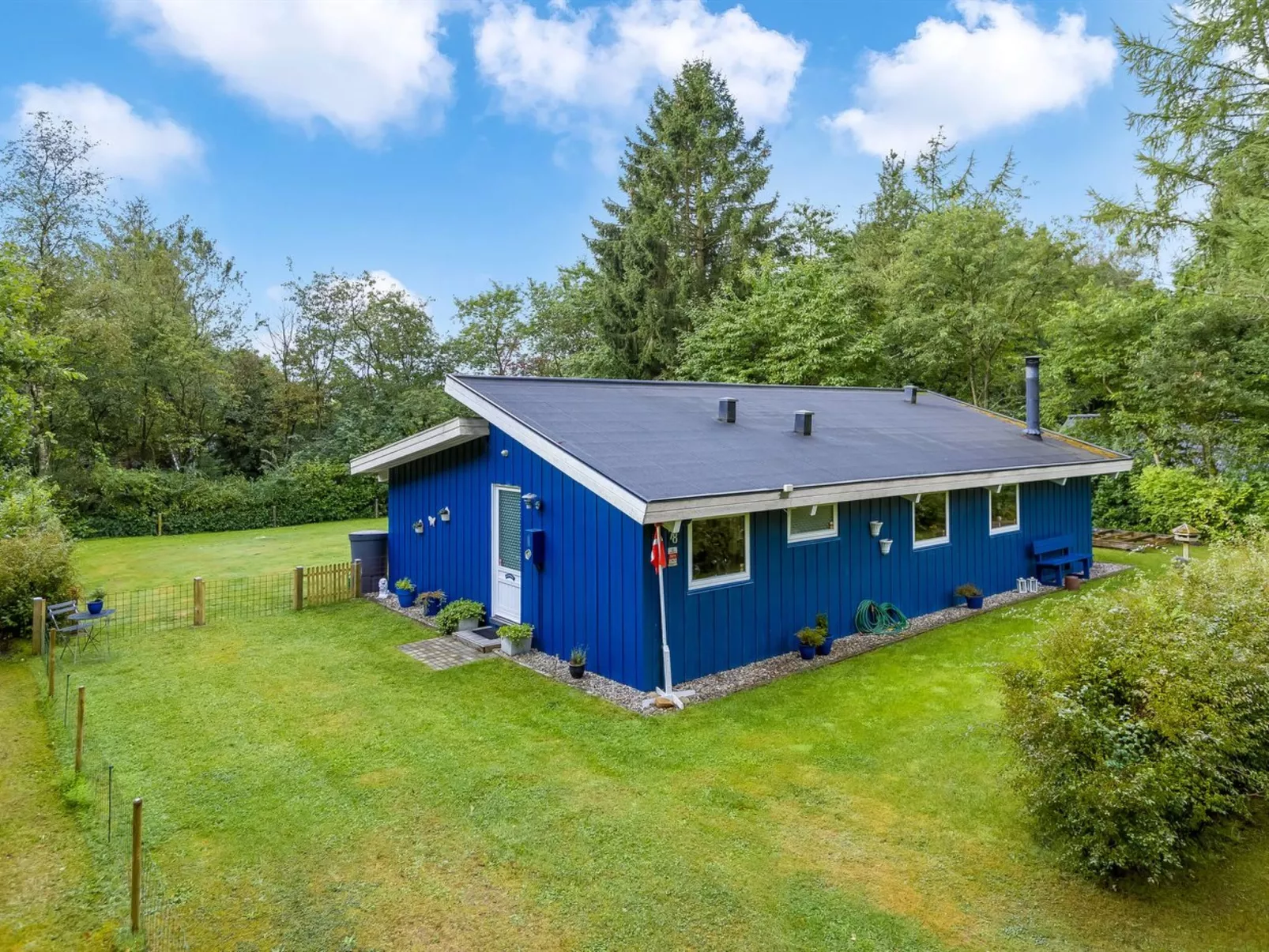 "Anne" - 30km from the sea-Outside