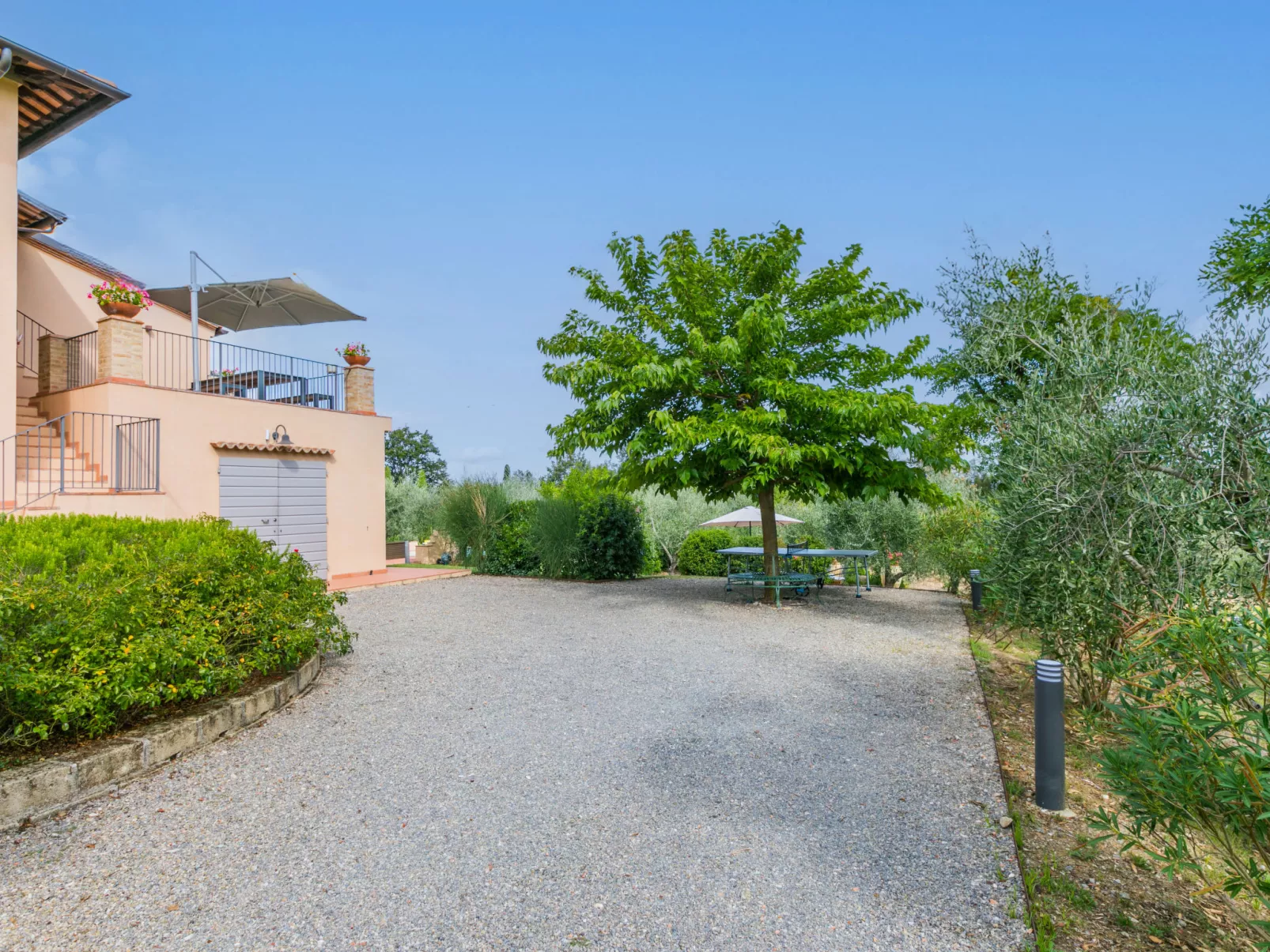 Vecchio Forno-Outside