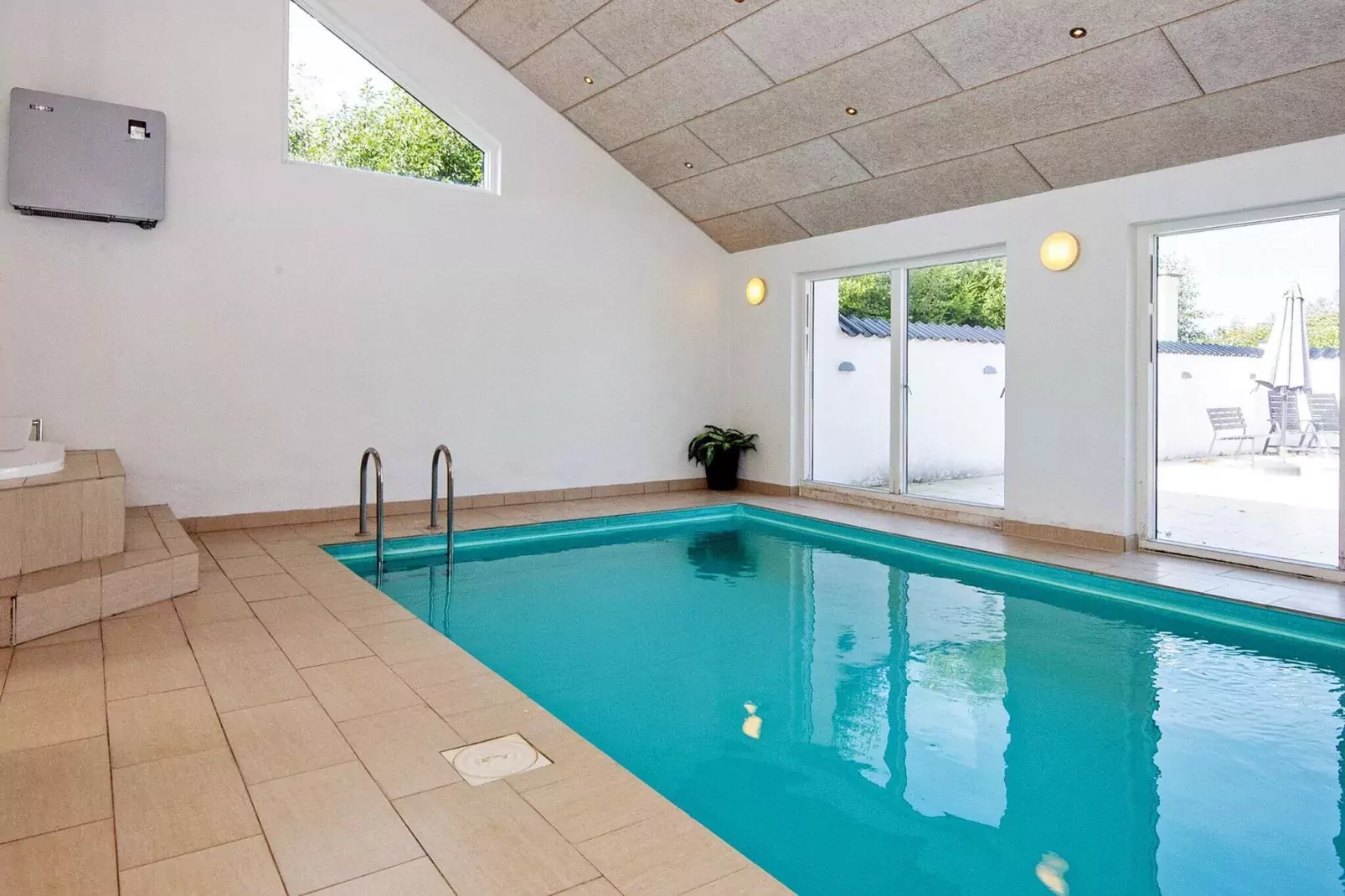 10 person holiday home in Grenaa-By Traum-Pool