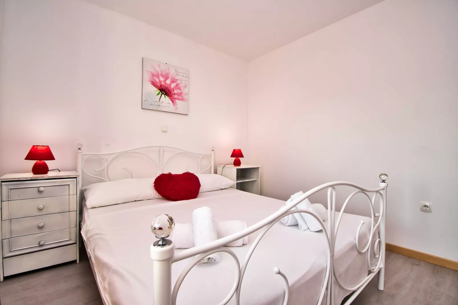 Apartment Visocane with private pool-Schlafzimmer