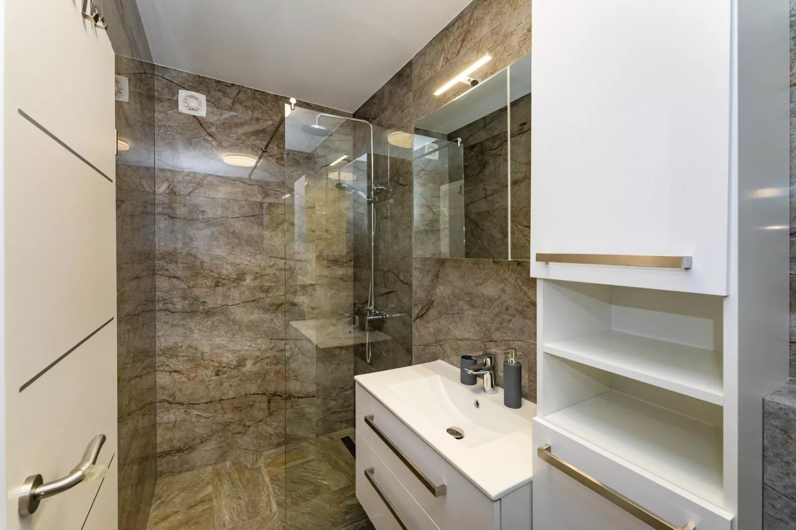 Holiday home Fortica-Badezimmer