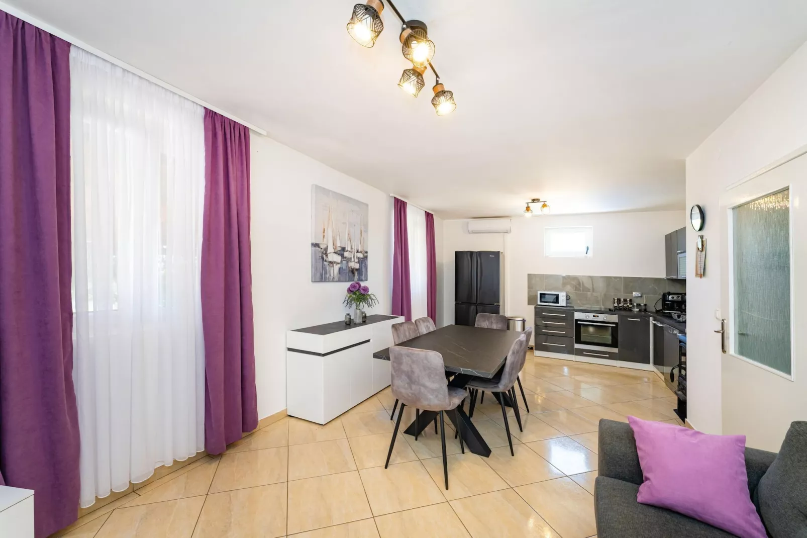 Holiday home Maria-Esszimmer