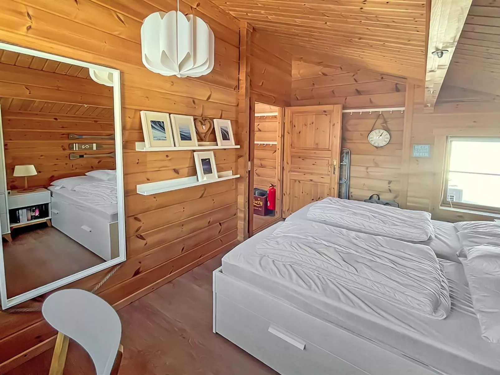 "Stacie" - 10m from the sea-Drinnen