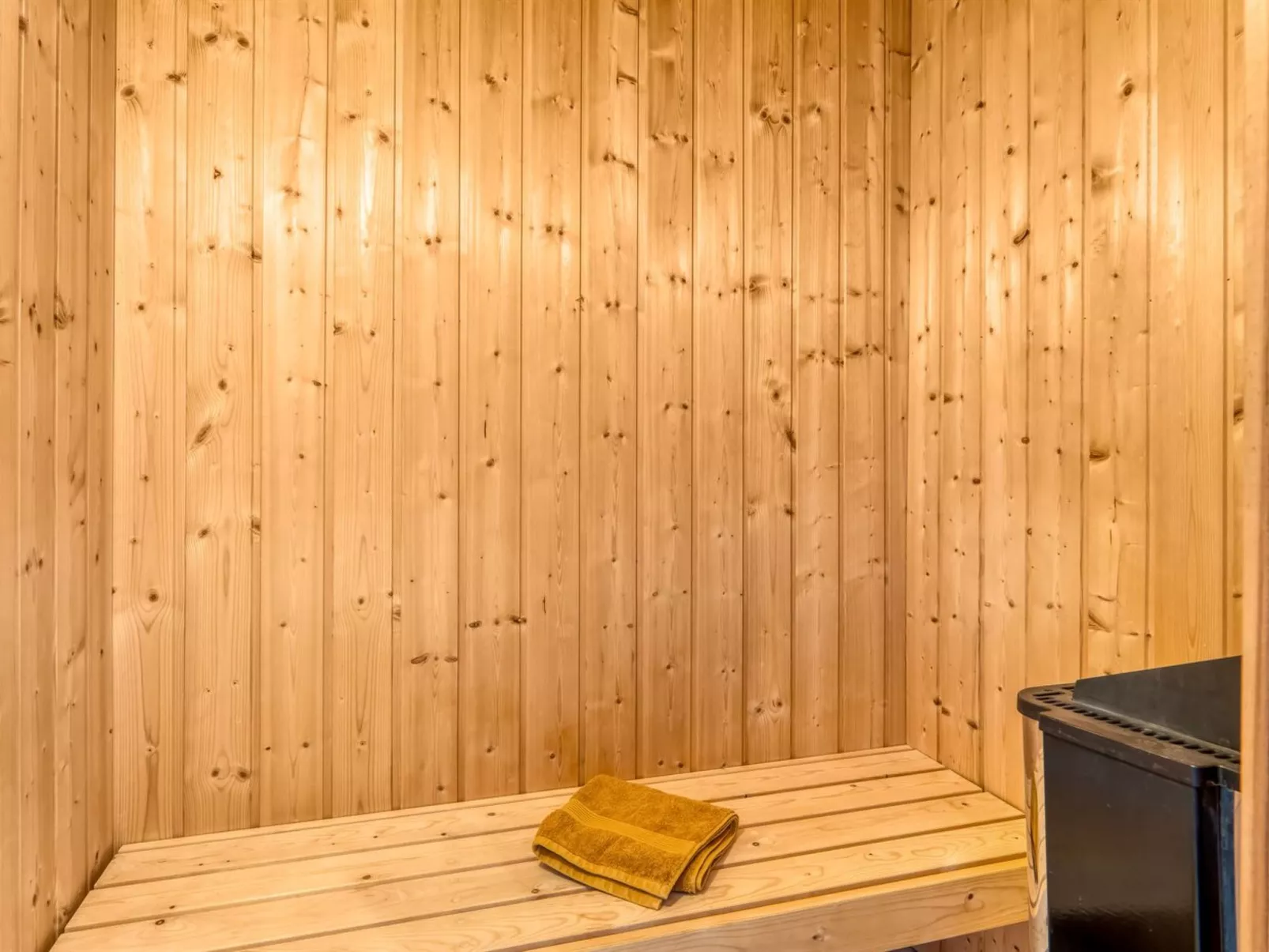 "Yaim" - 800m from the sea-Drinnen