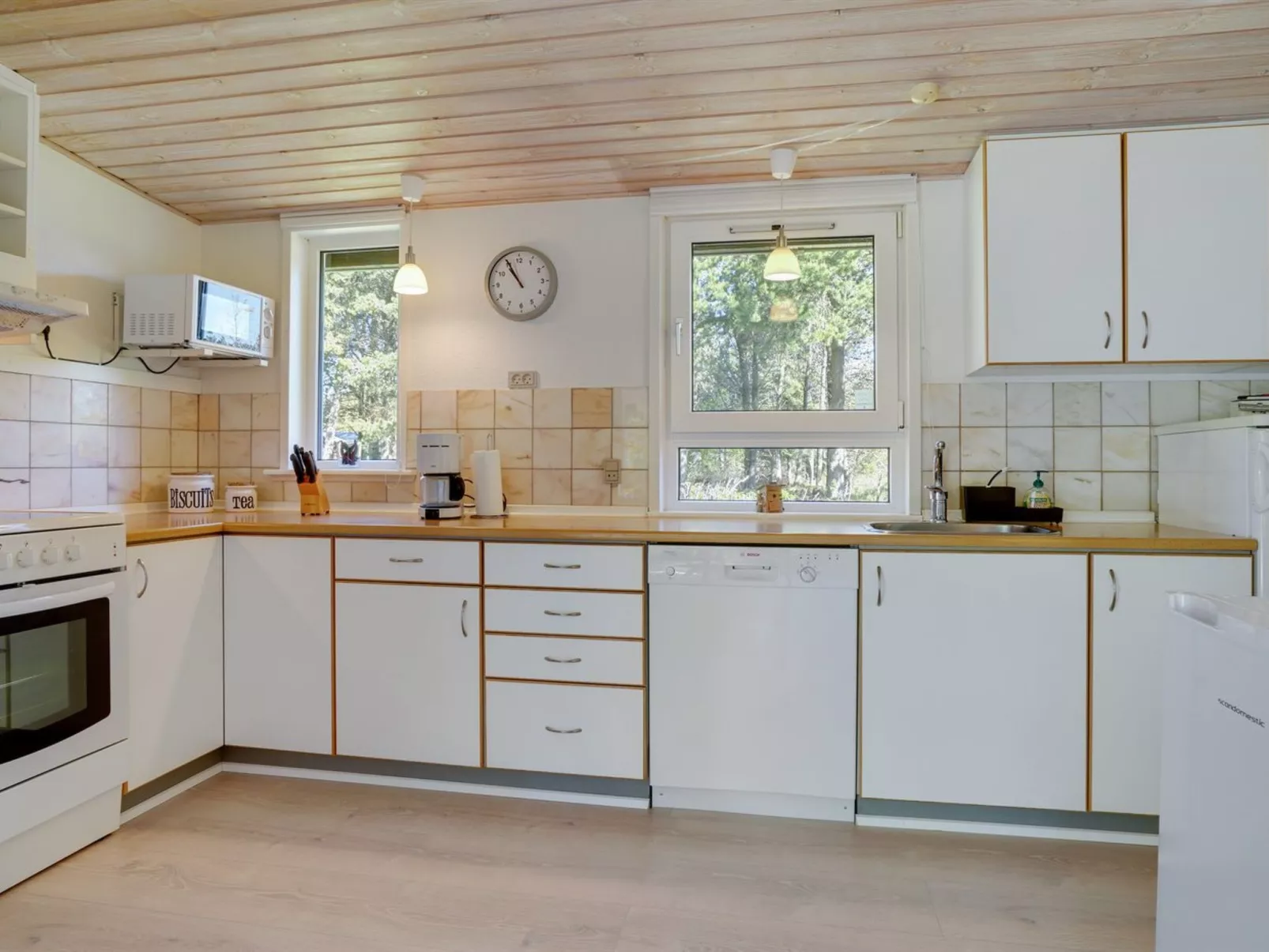 "Orvokki" - 125m from the sea-Inside