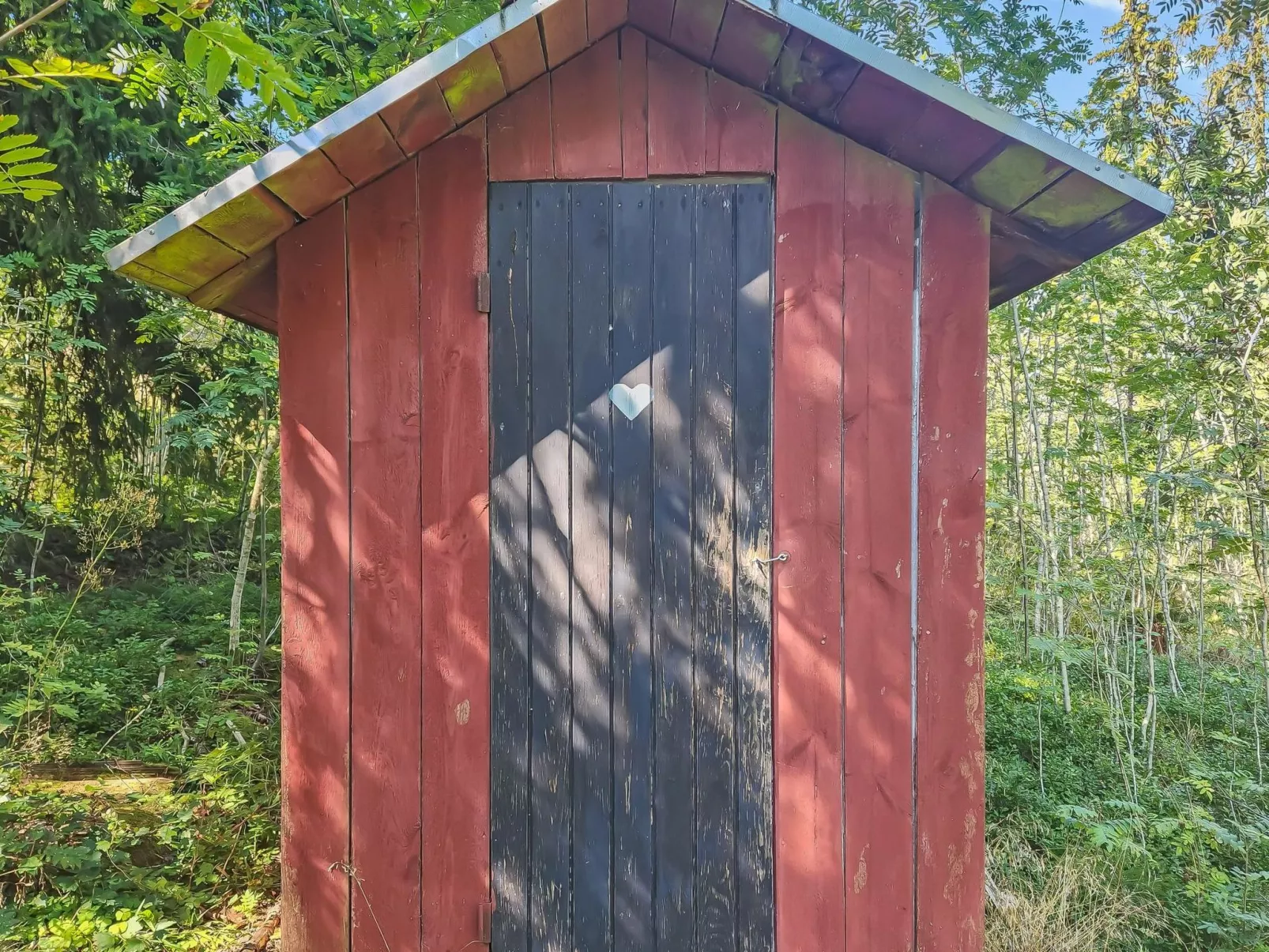 Den lilla röda stugan-Drinnen