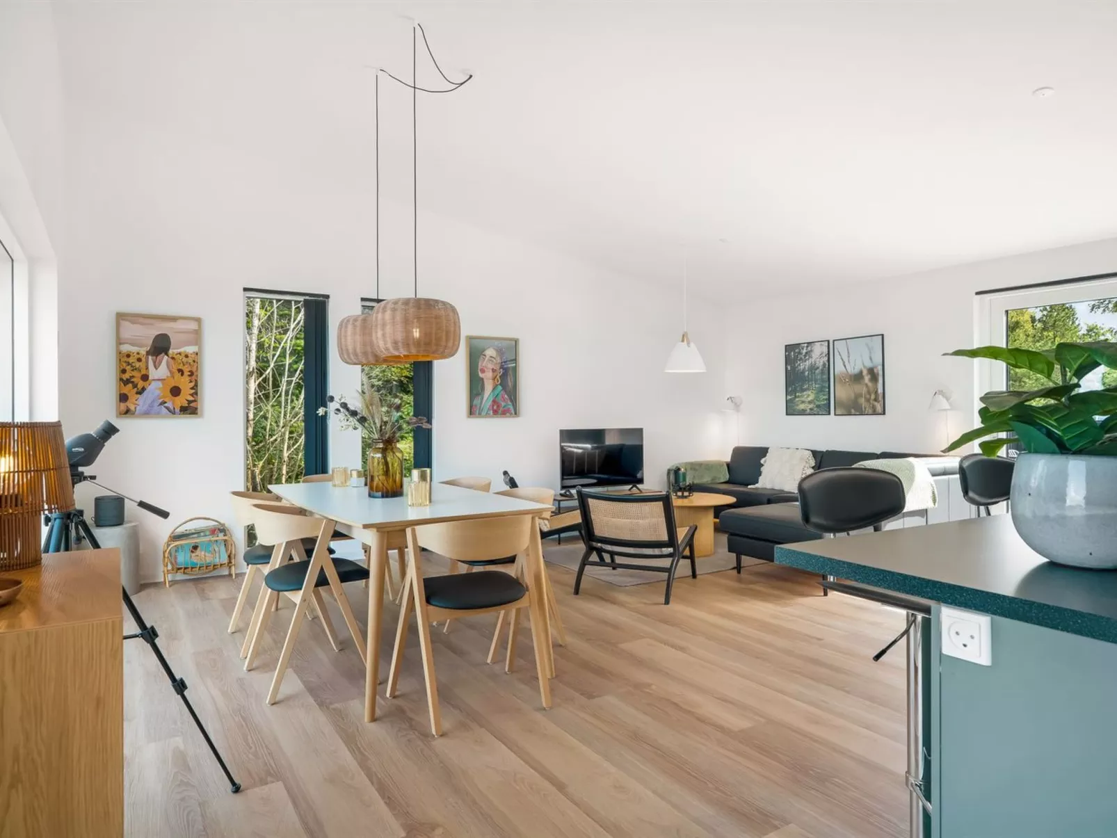 "Lennart" - 500m to the fjord-Inside