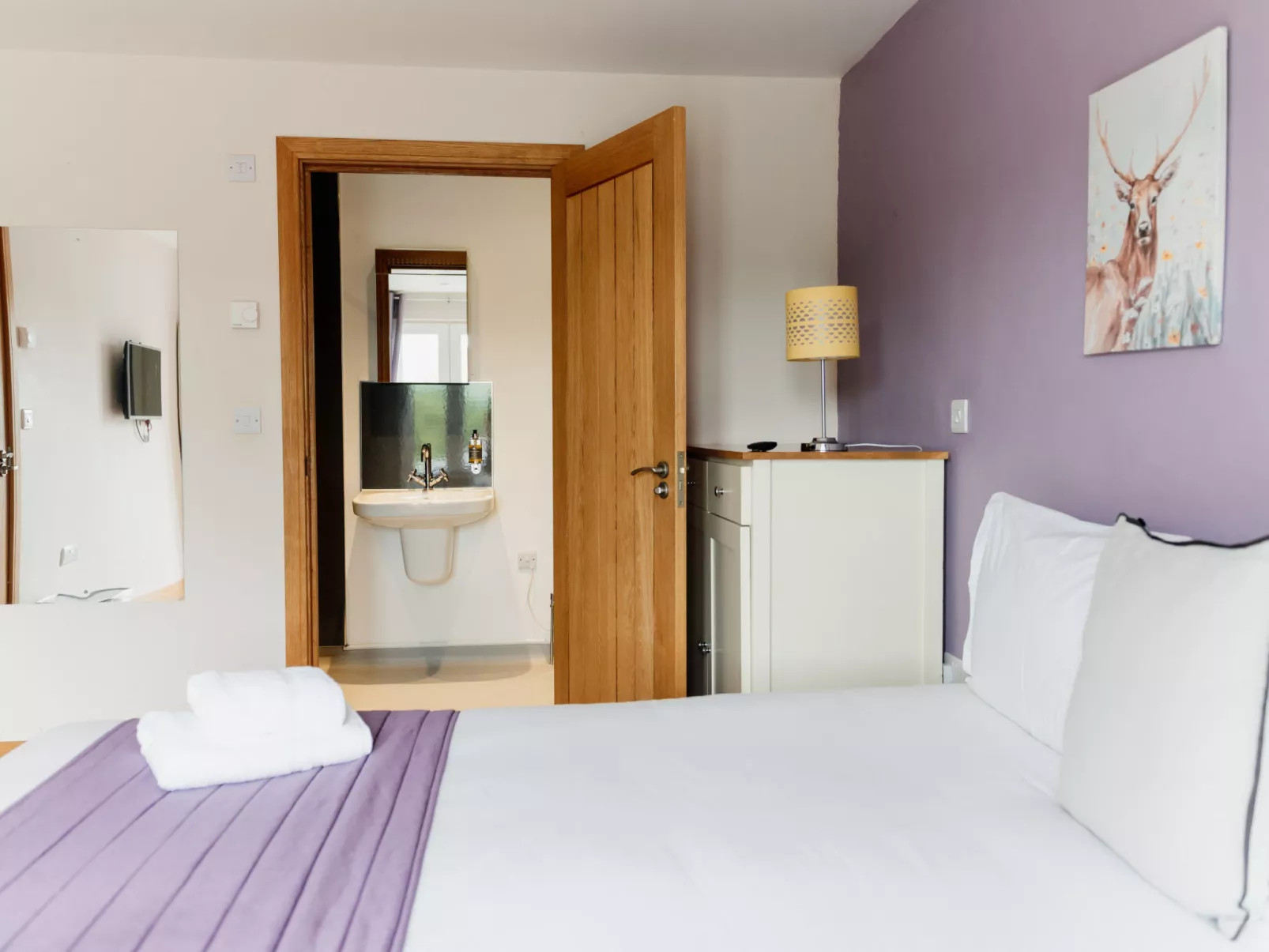 The Welsh Barn-Dedans