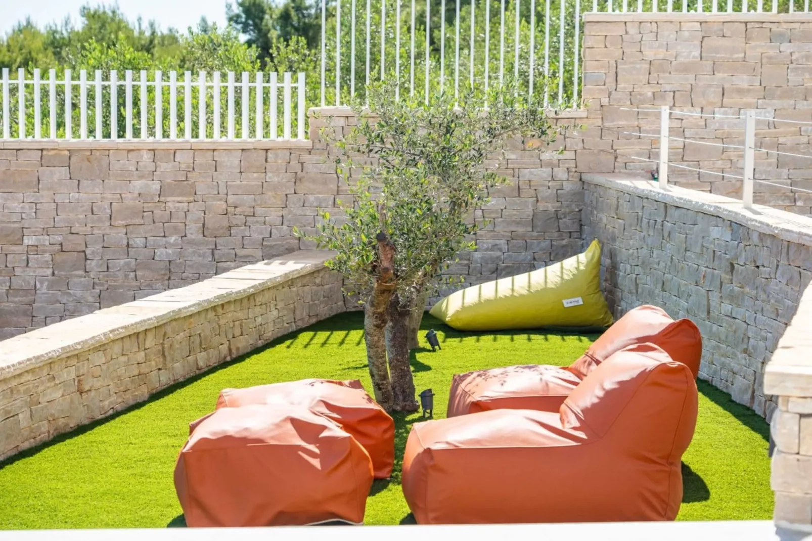 Holiday Home Good Life-Im Freien