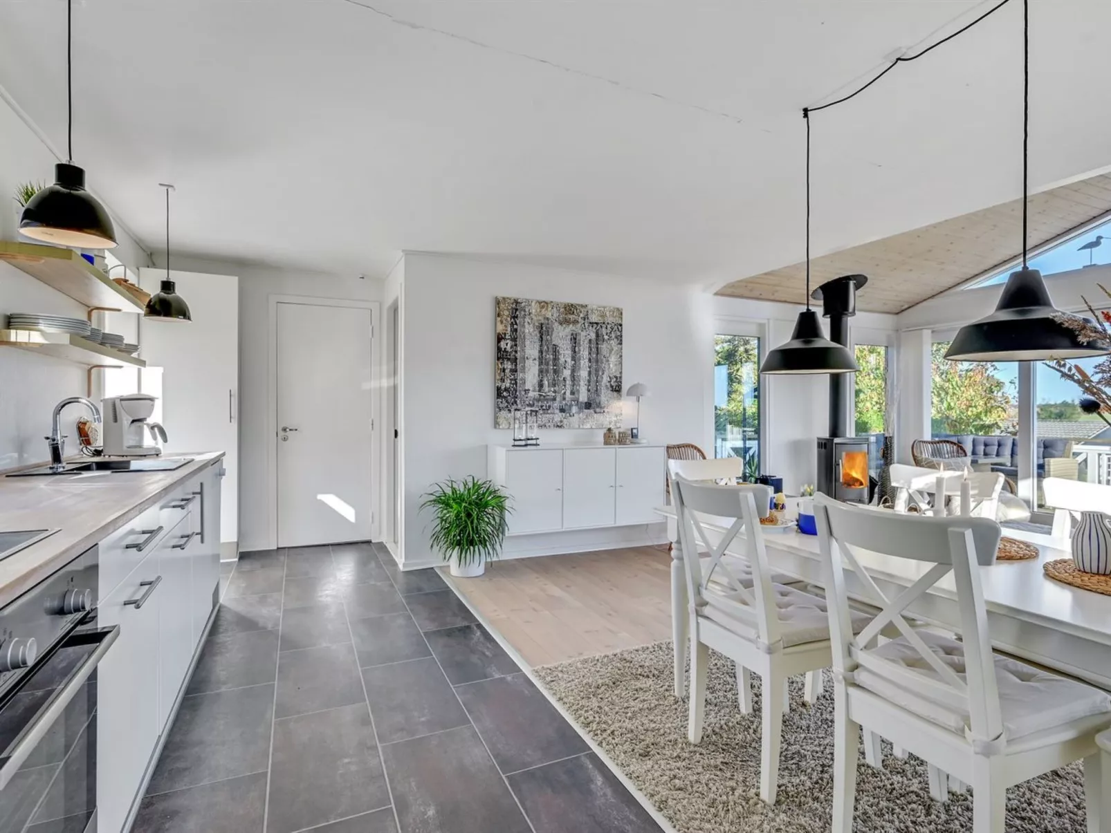 "Elfrede" - 600m from the sea-Drinnen