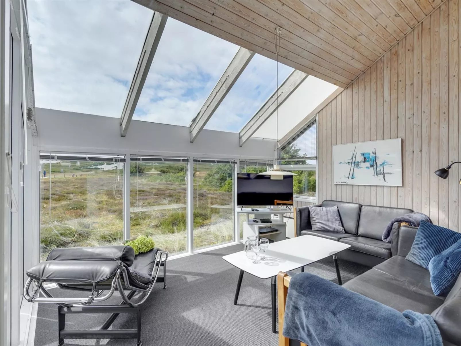 "Anthonette" -  from the sea-Drinnen