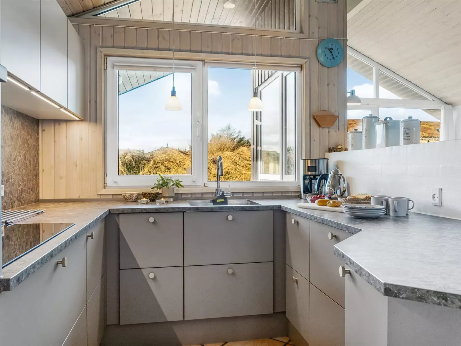 "Alrune" - 800m from the sea-Drinnen