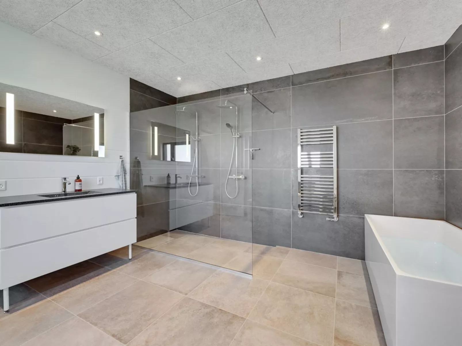 "Tinella" - 250m to the fjord-Dedans