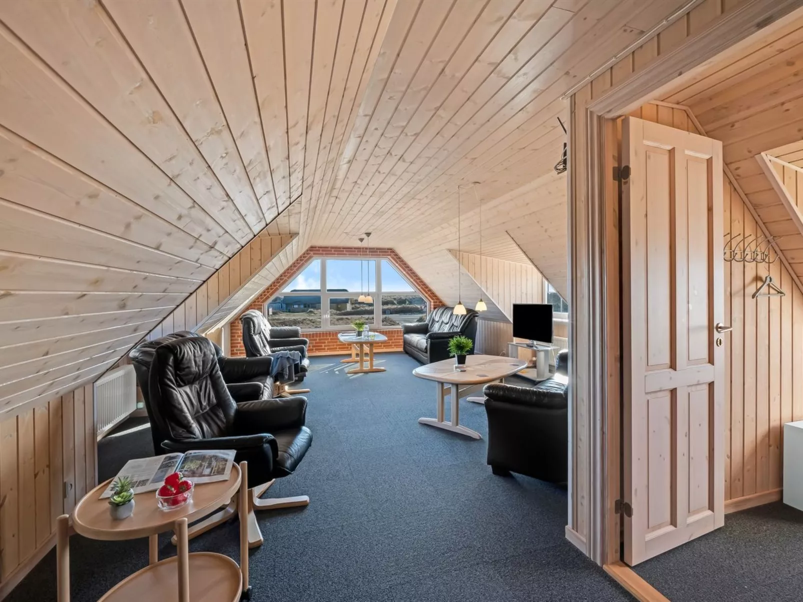 "Gytha" - 75m from the sea-Drinnen