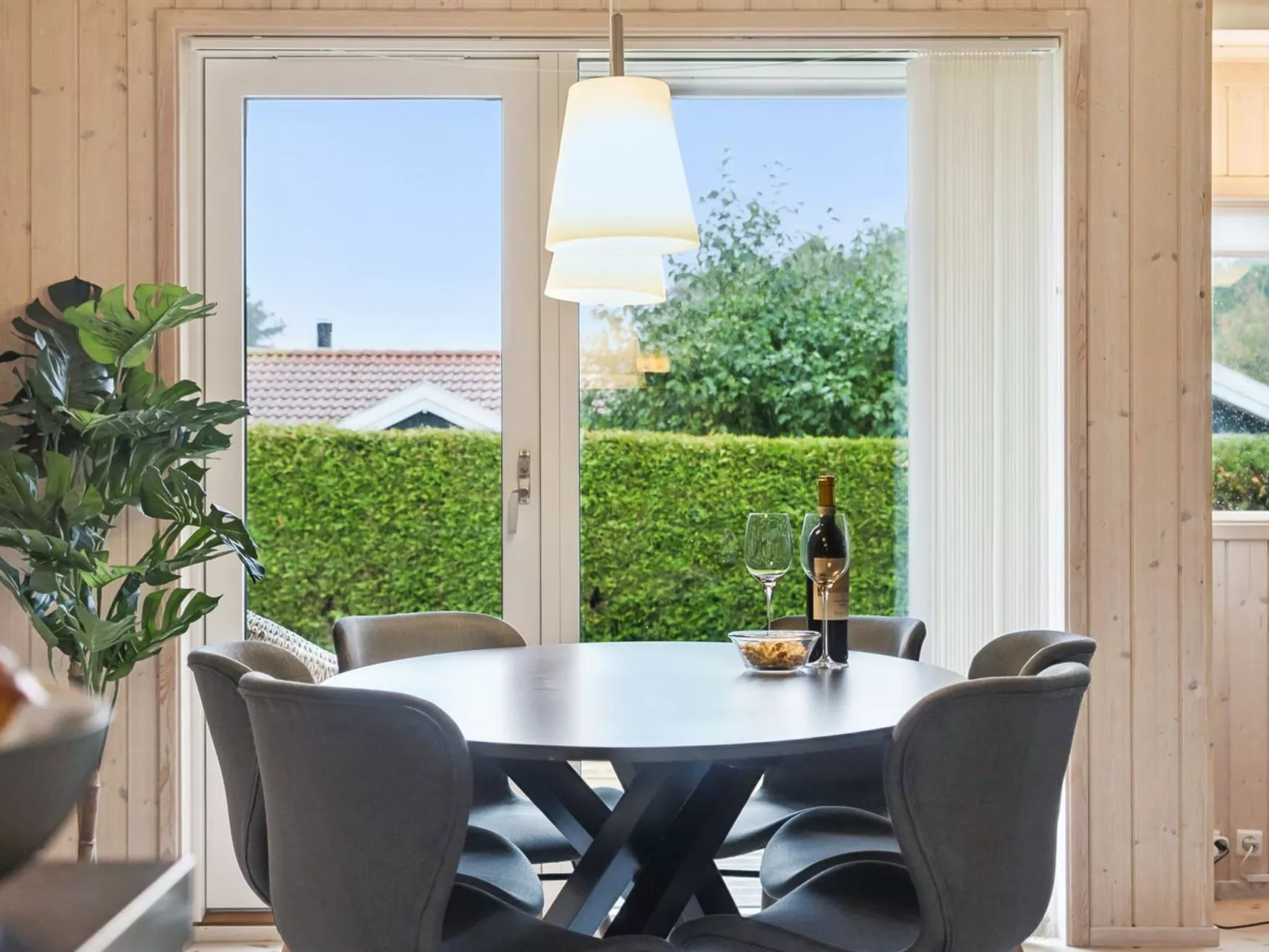 "Hawarth" - 275m from the sea-Dedans