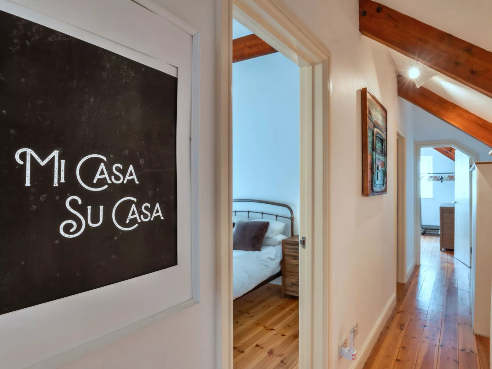 The Old Store-Dedans