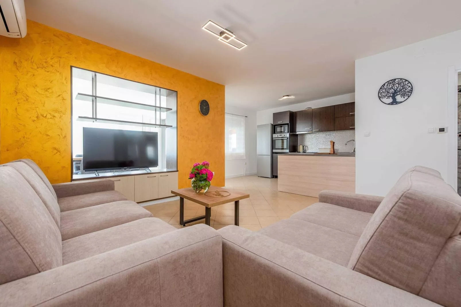 Villa Pezer with heated pool & sauna-Salon