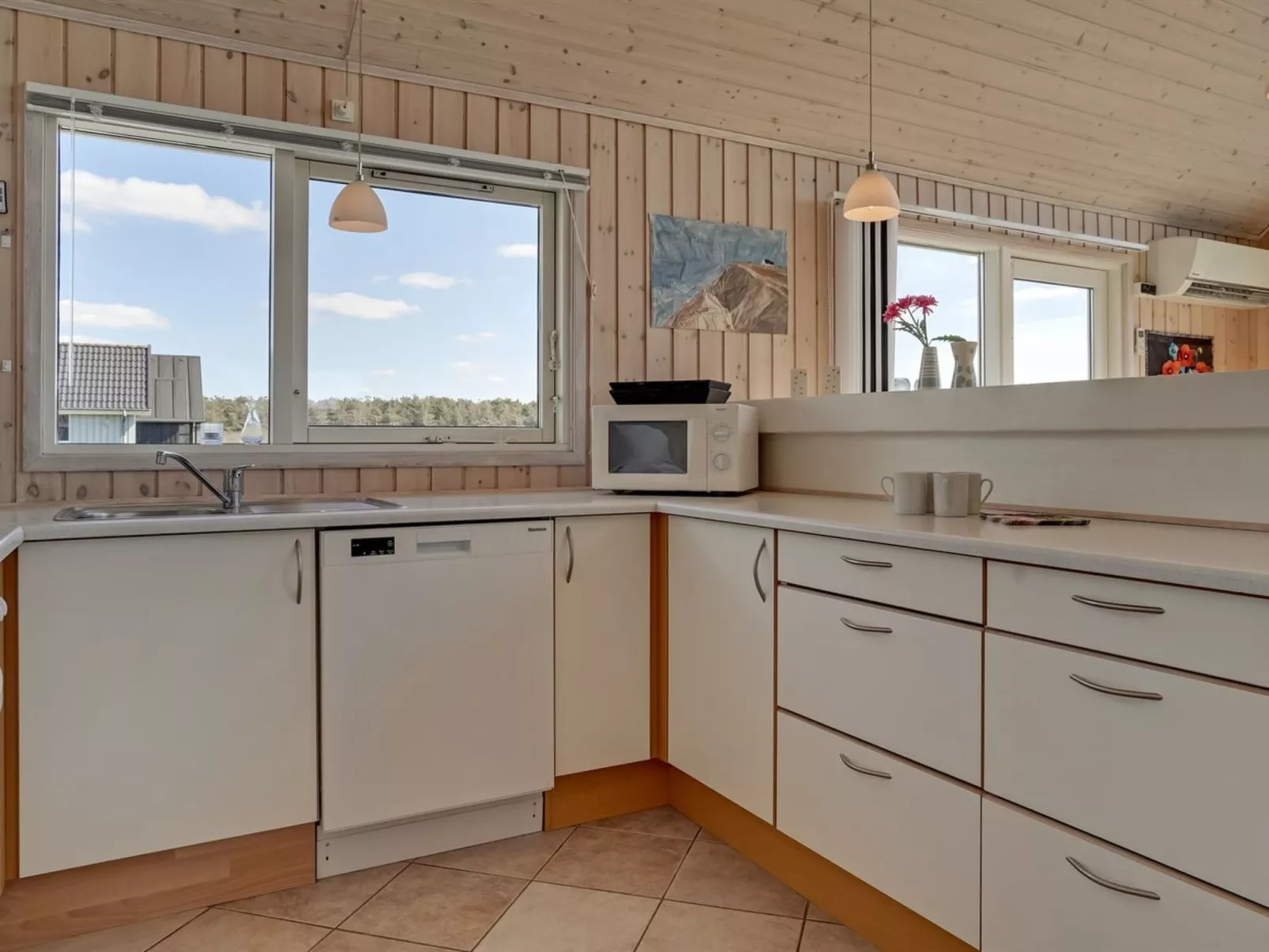 "Hedy" - 150m from the sea-Inside