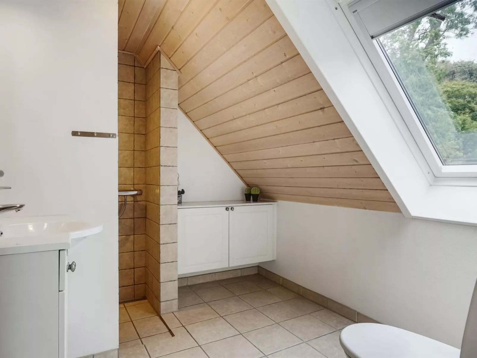 "Eini" - 4.5km from the sea-Inside