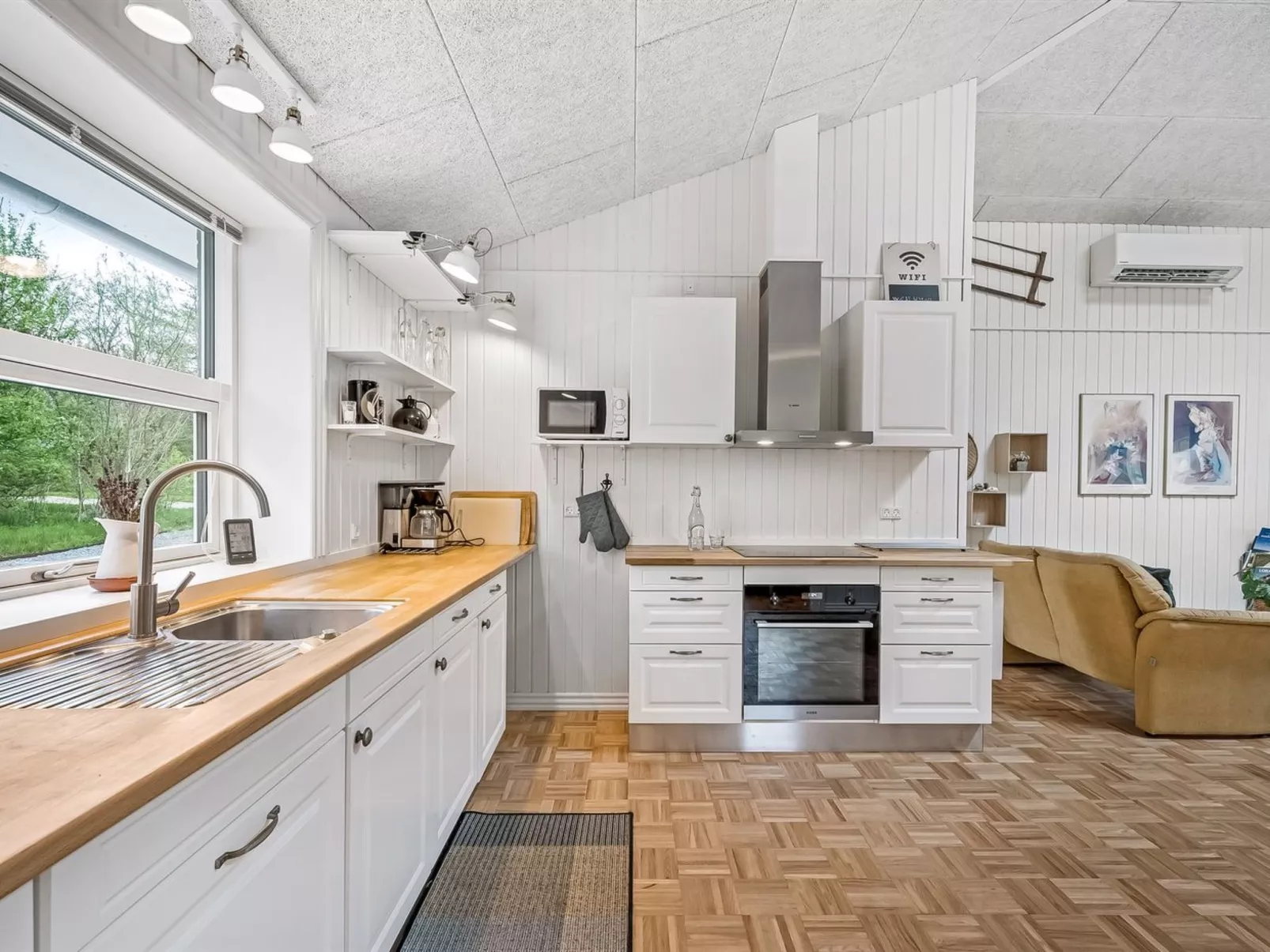 "Veijo" - 400m to the fjord-Dedans