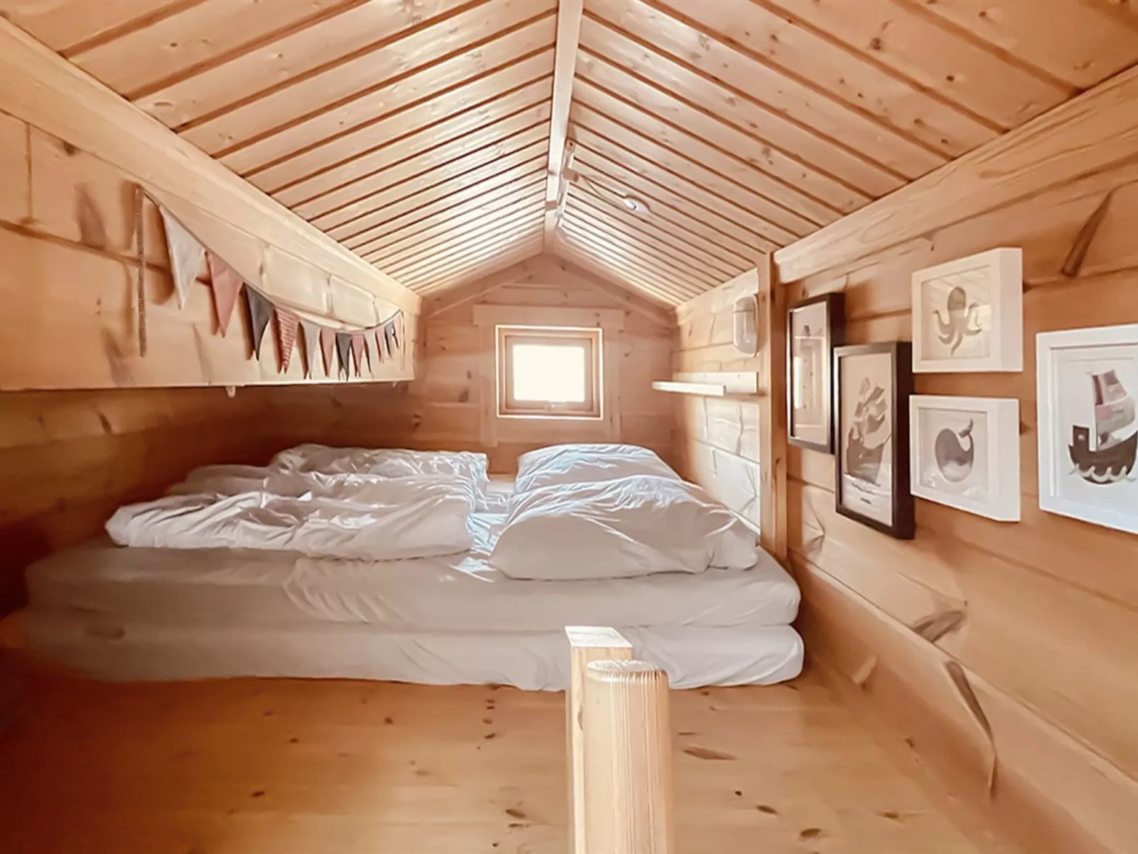 "Stacie" - 10m from the sea-Drinnen