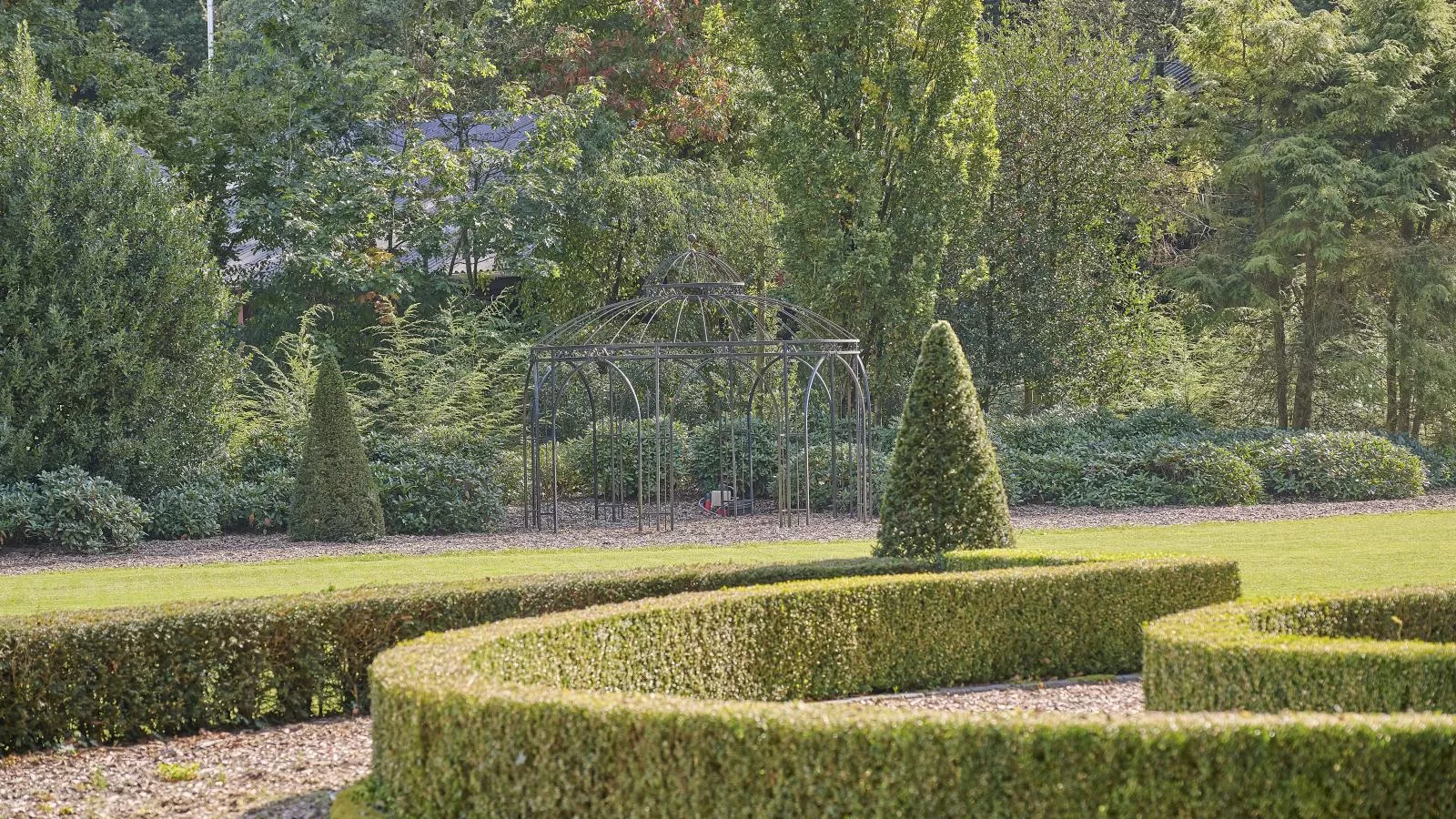 Erve Het Klaashuis-Gardens in summer