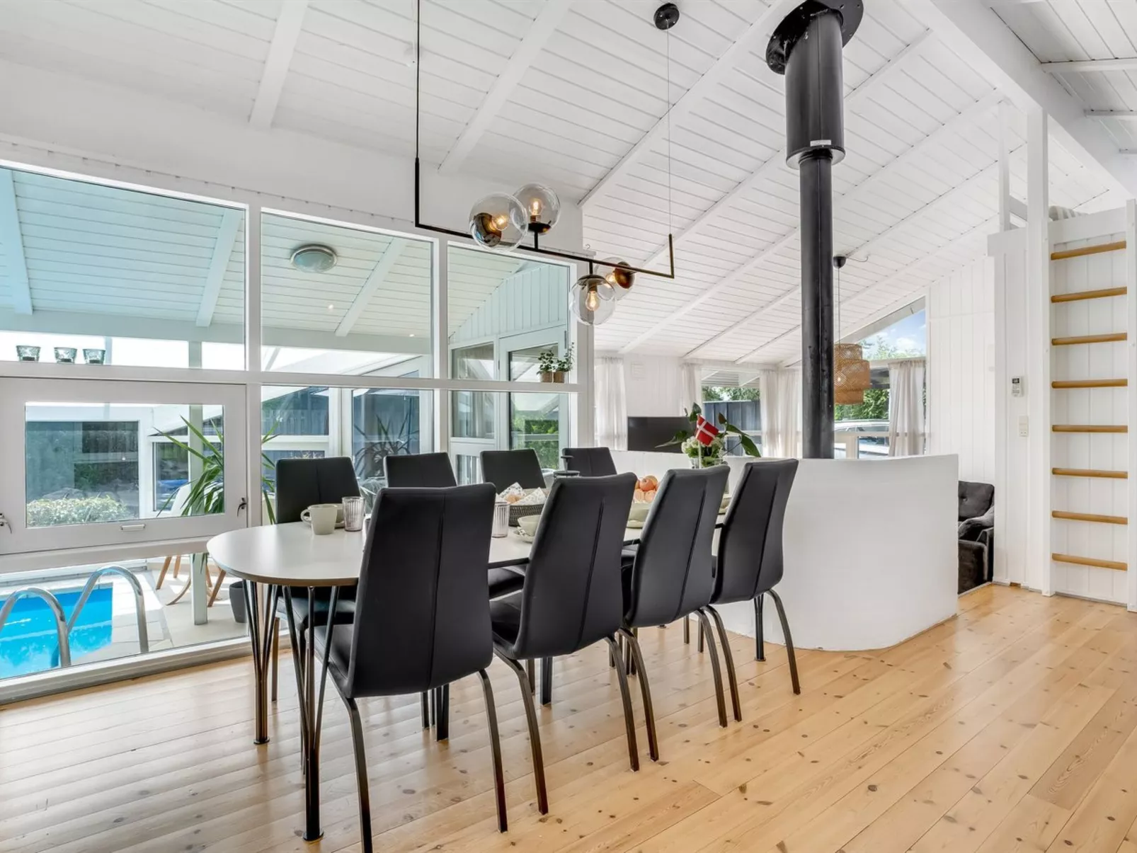 "Ellie" - 700m from the sea-Inside