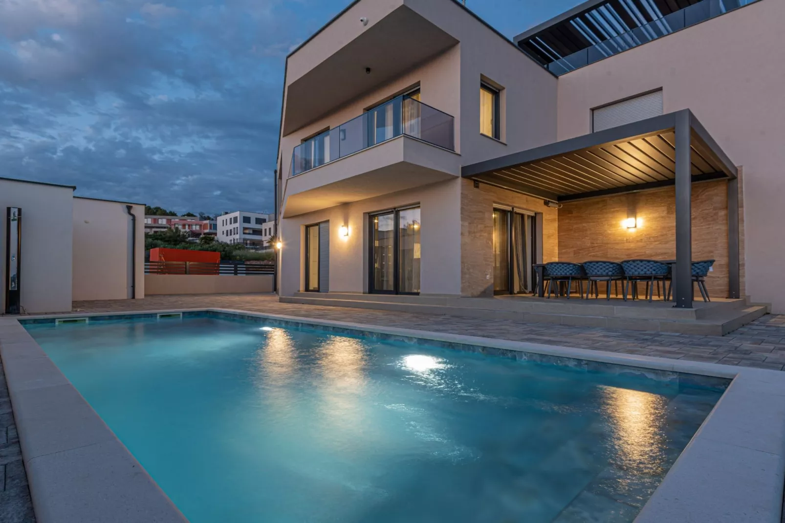 Four-Bedroom Villa With Pool-Schwimmbad