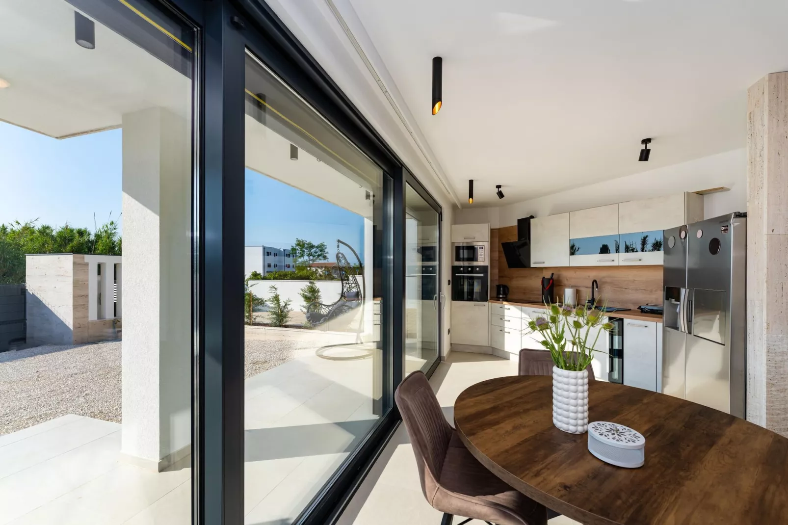 Beach apartment LaMag-Salle à manger