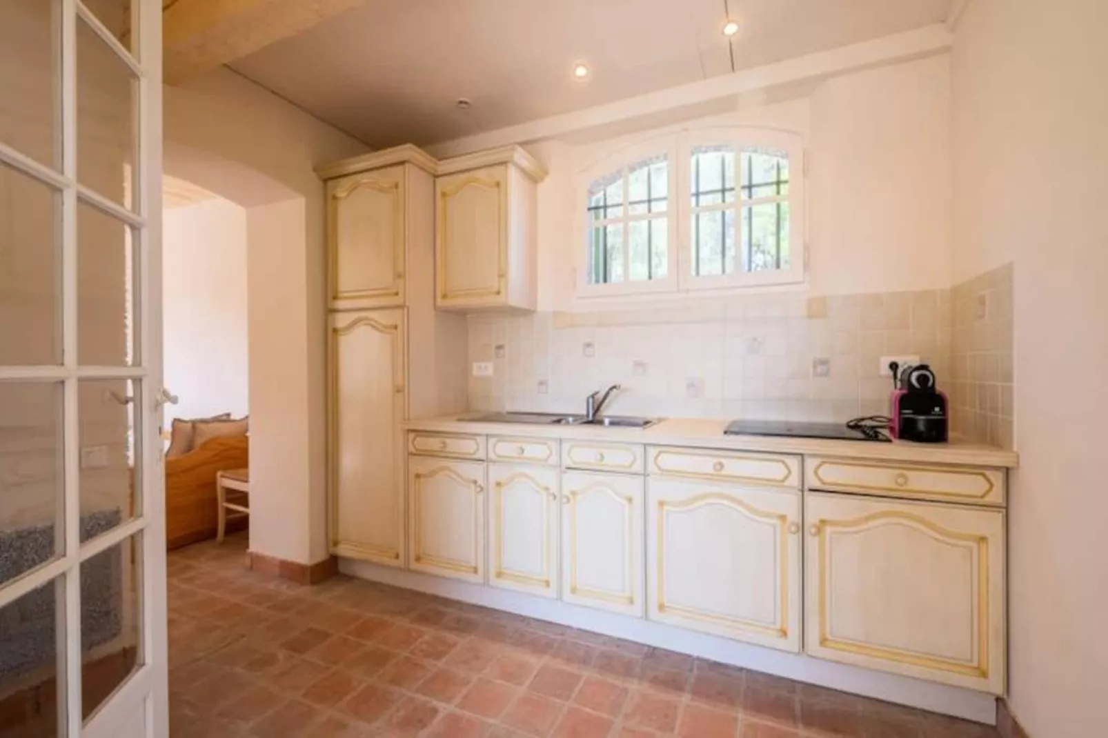 Résidence Bijou De 280m2 Et Piscine à Débordement Au Calme Absolu-Untagged