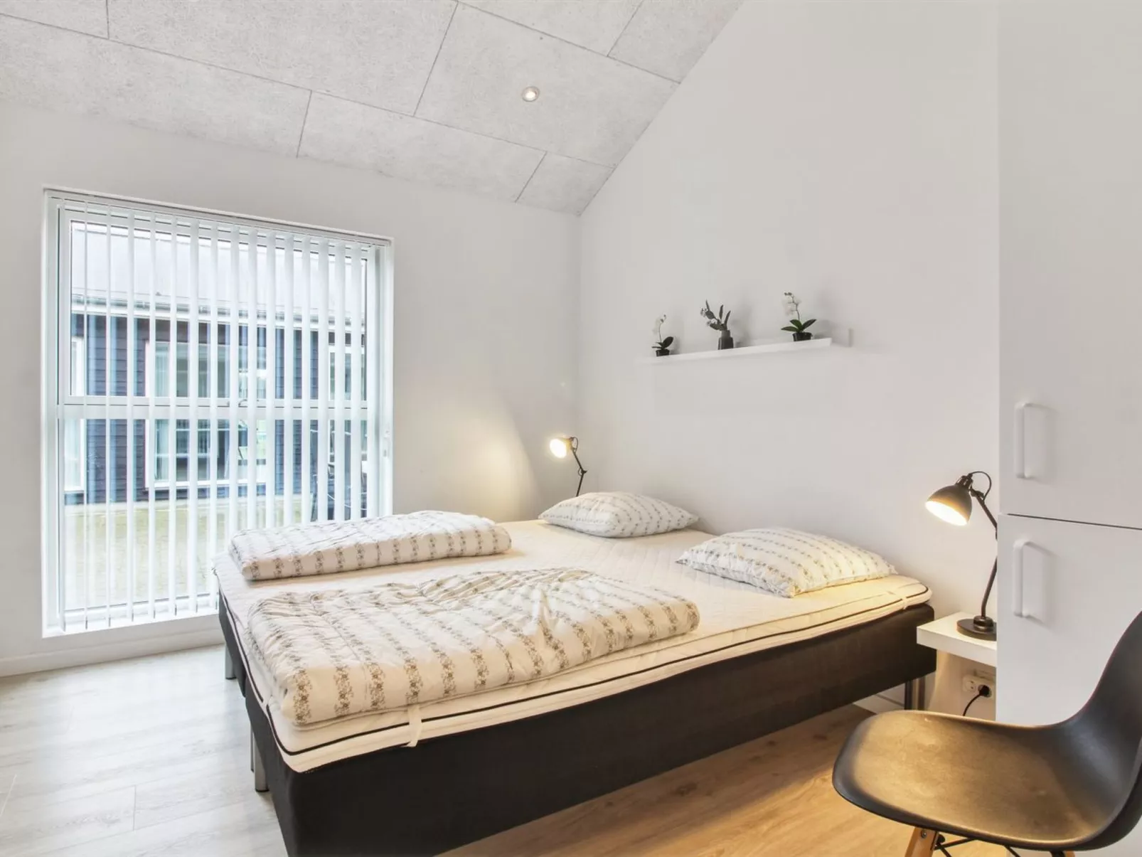 "Edgar" - 1.5km from the sea-Inside