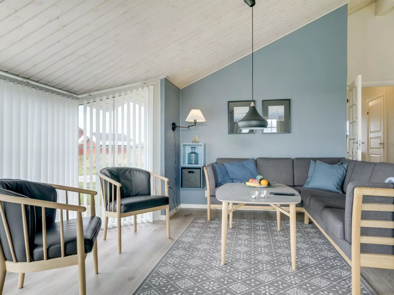 "Mieka" - 400m from the sea-Inside