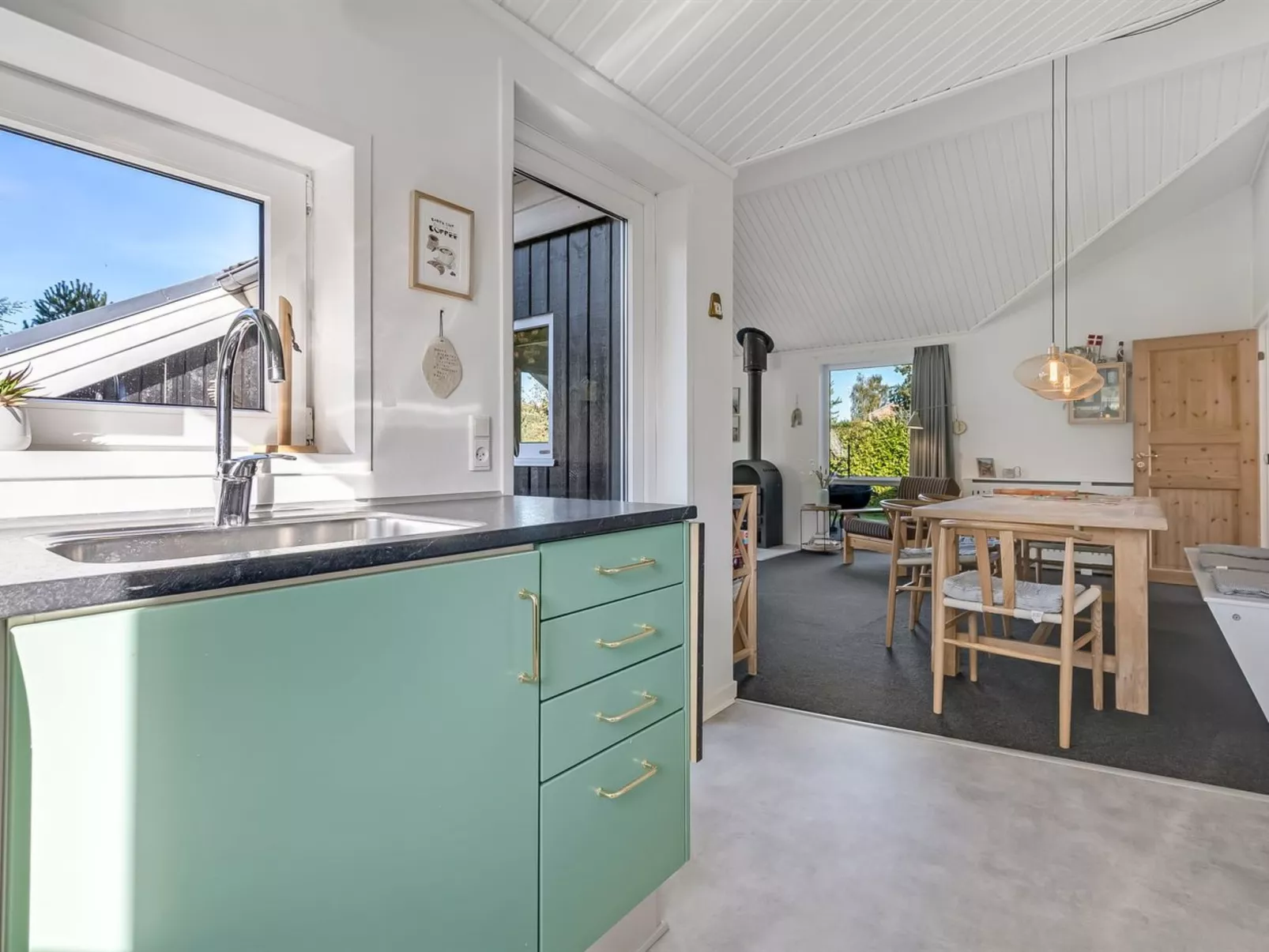 "Kukka" - 600m from the sea-Drinnen