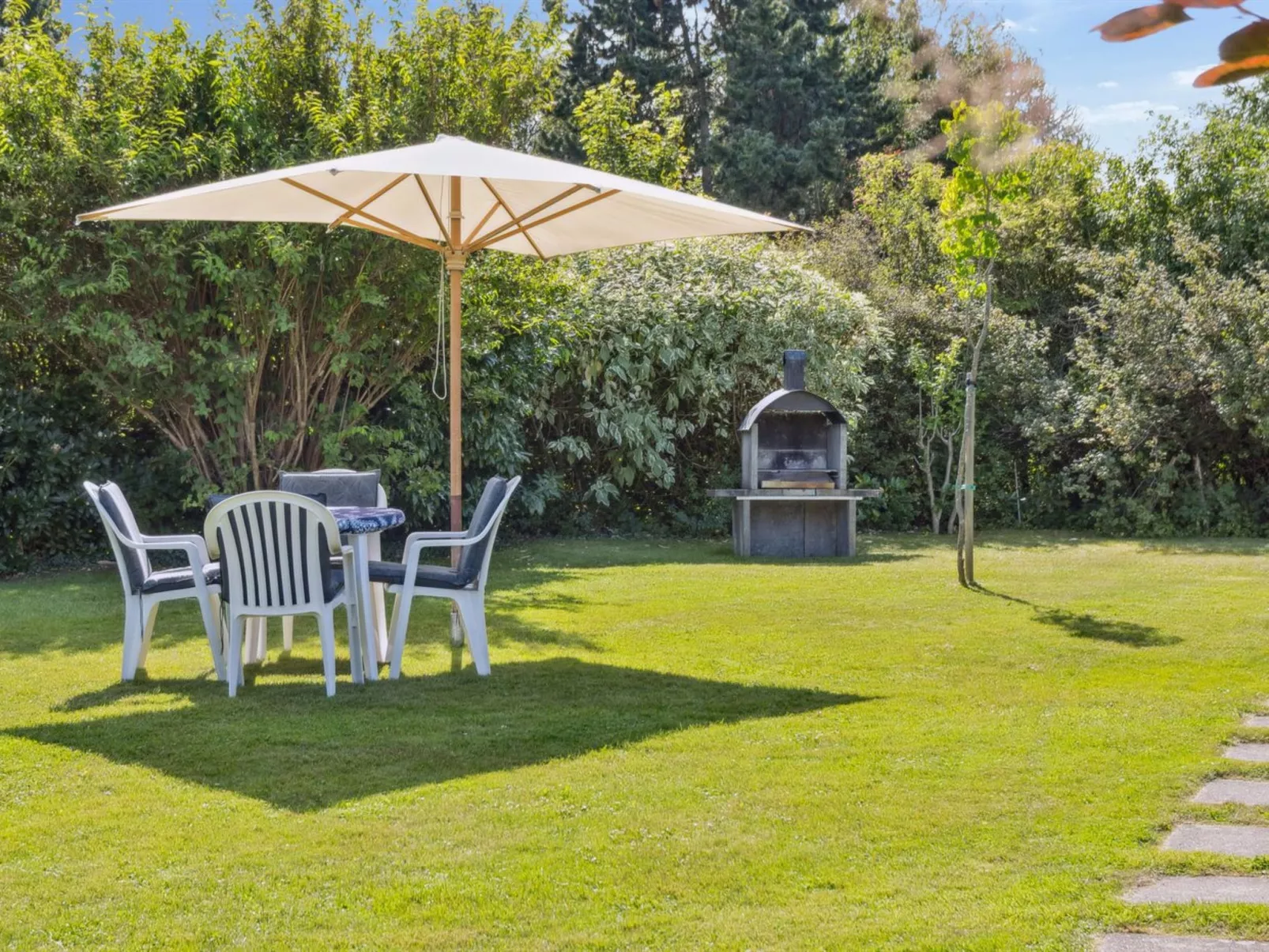 "Merit" - 800m from the sea-Draußen