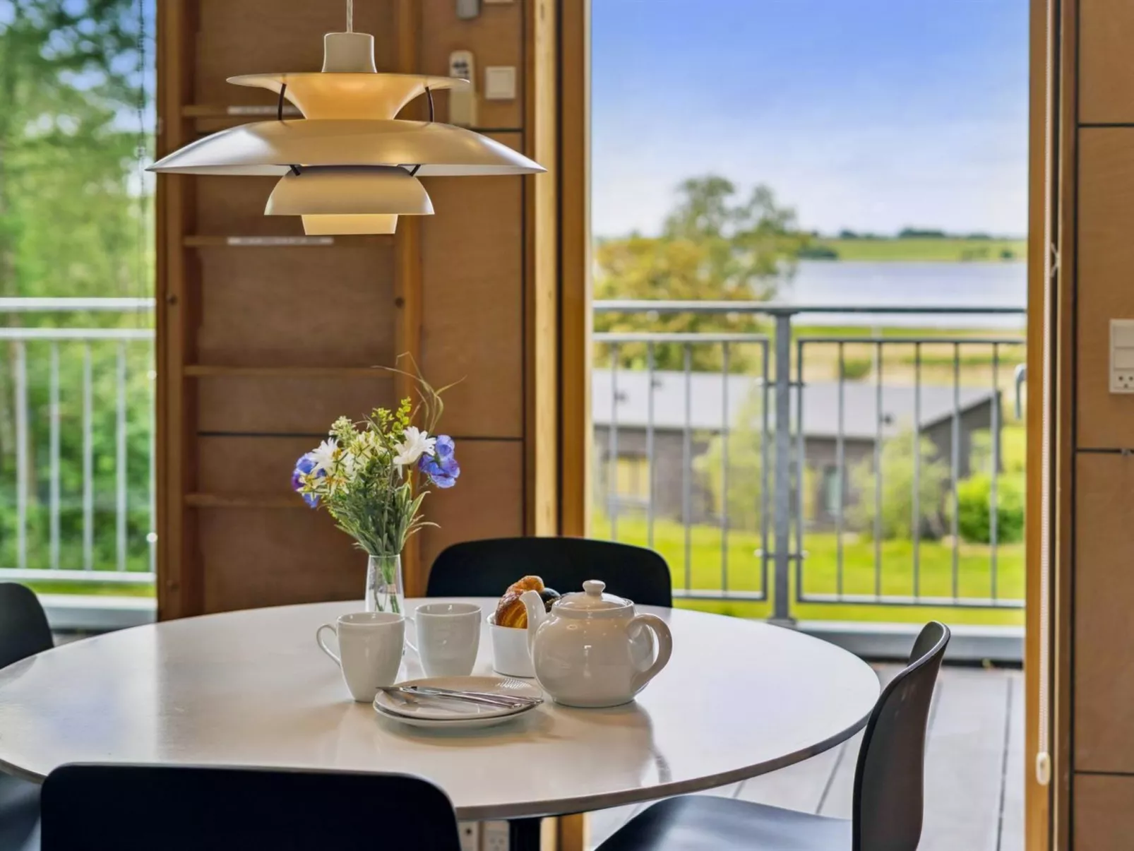 "Harka" - 100m to the fjord-Dedans