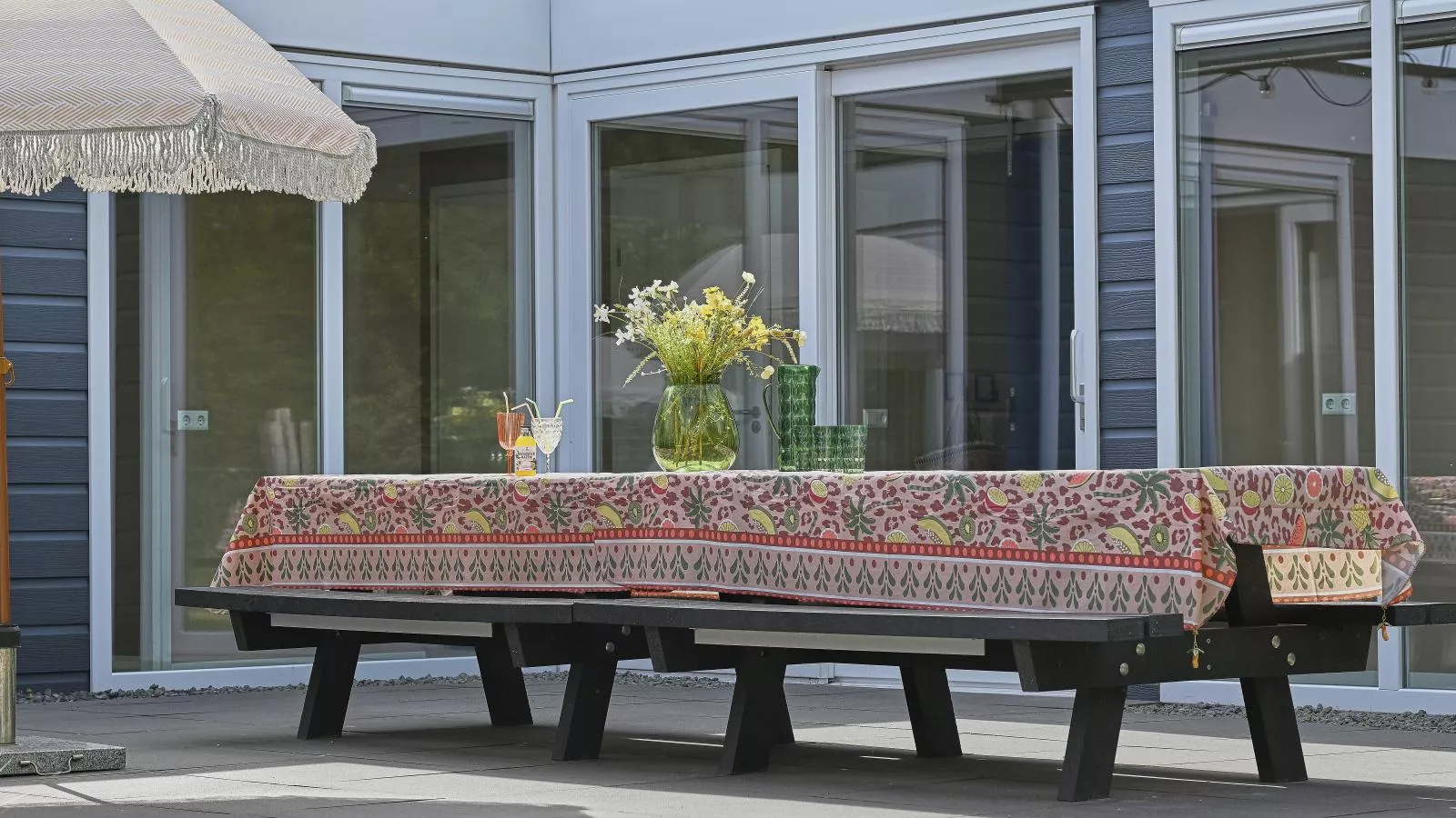 Casa Familia-Gardens in summer