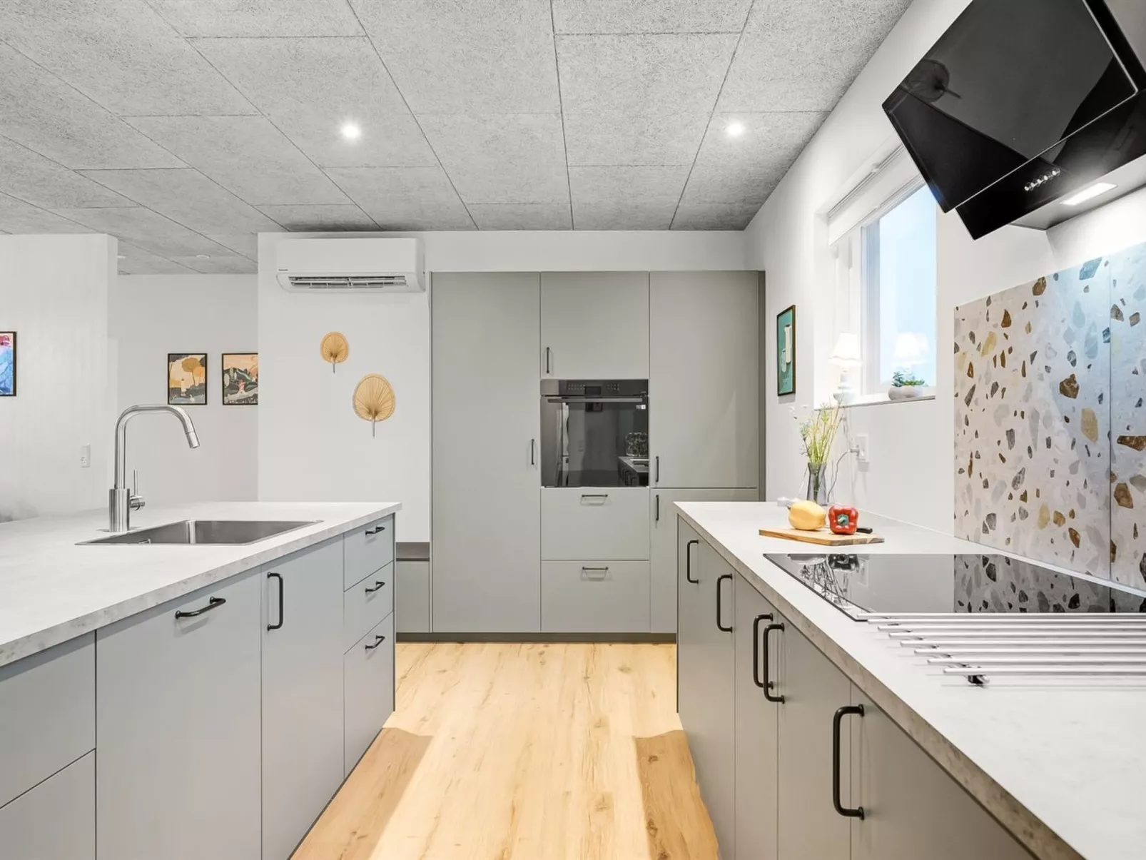 "Liutulf" - 350m to the fjord-Dedans