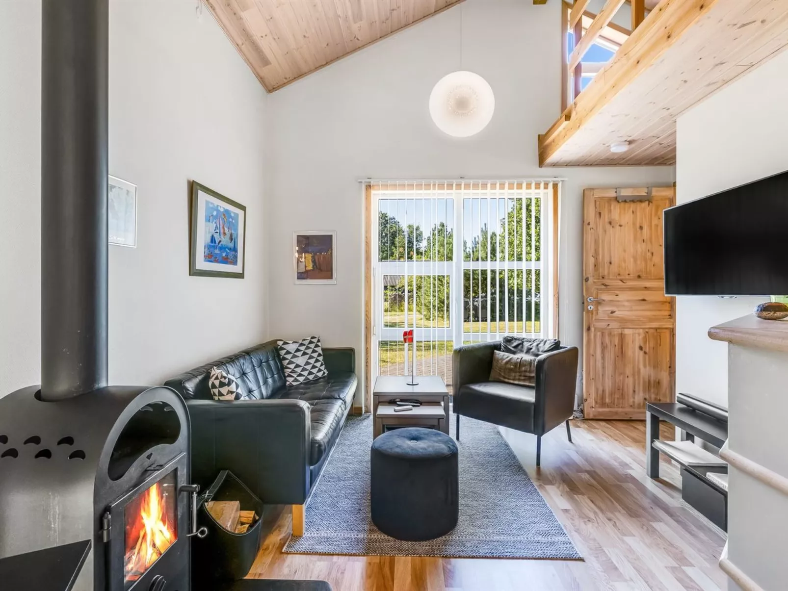 "Angantir" - 4.8km from the sea-Dedans