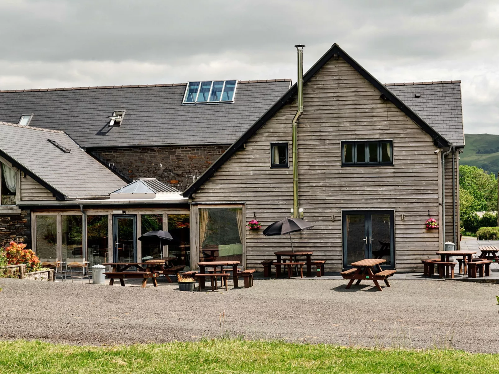 The Welsh Barn-Dedans