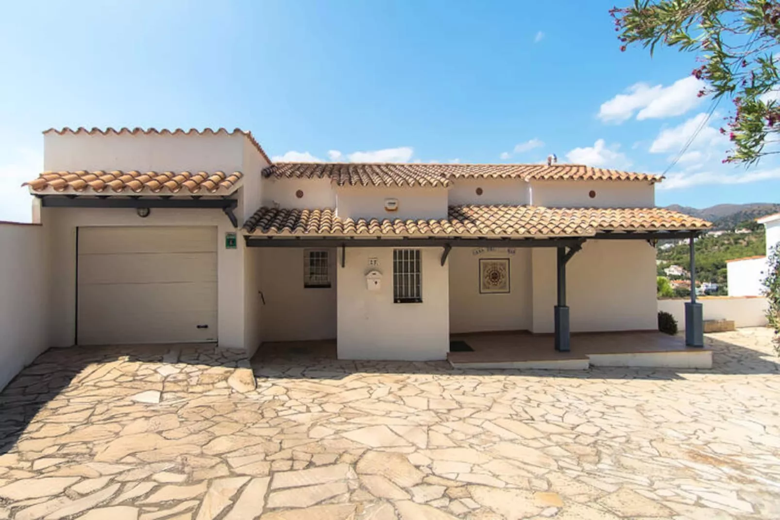 Maison à Roses-Nicht zugeordnet