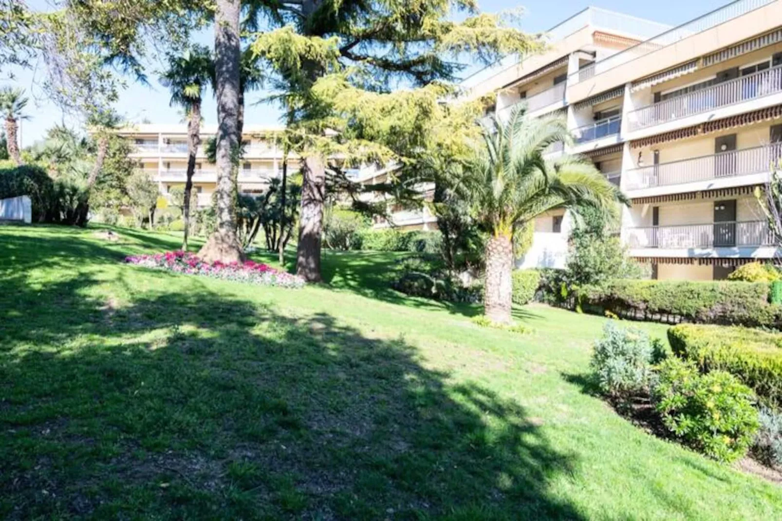 Résidence Spacieux 3p En R&eacute;sidence Avec Piscine-Untagged