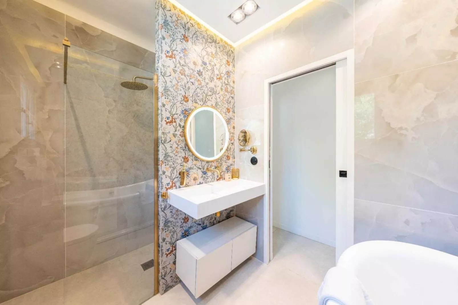 LL-13-ROSOLIEL-Untagged