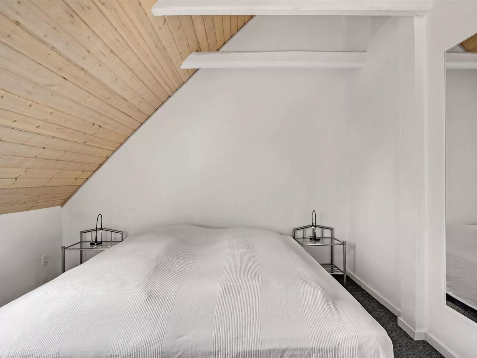 "Eini" - 4.5km from the sea-Inside