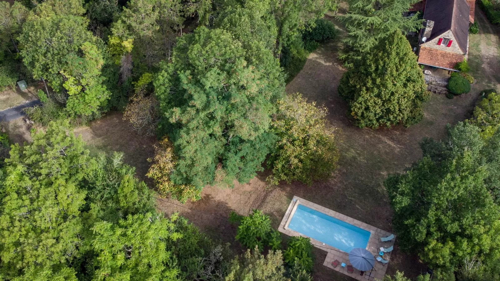 Les Follets-Pool