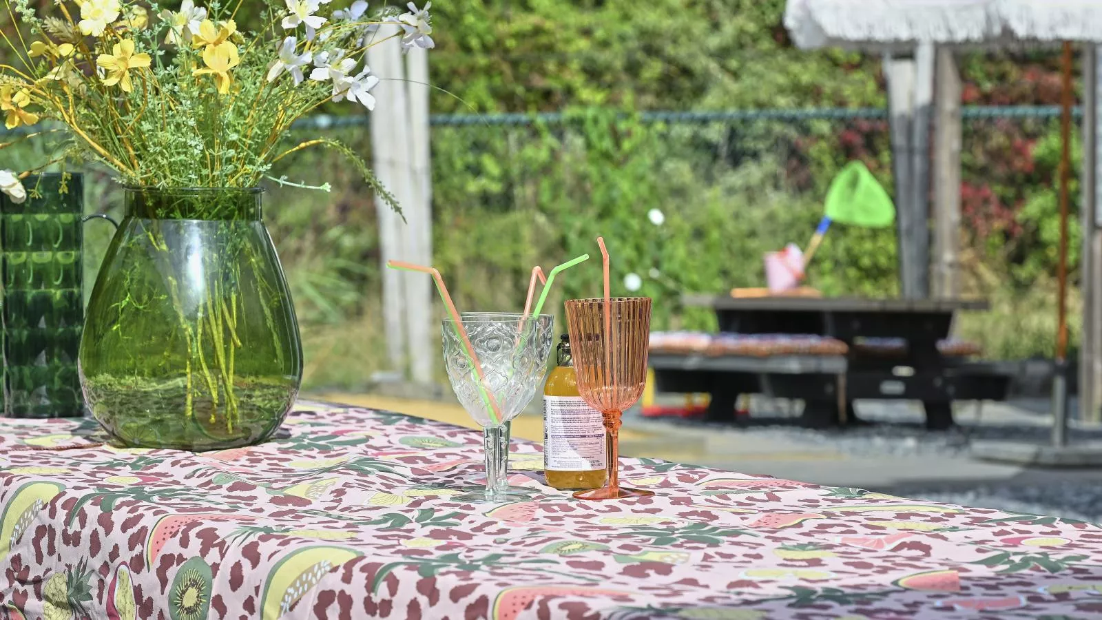 Casa Familia-Gardens in summer