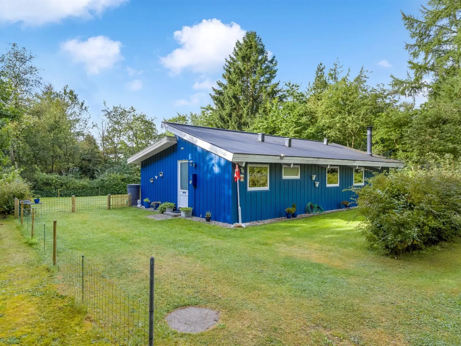 "Anne" - 30km from the sea-Outside