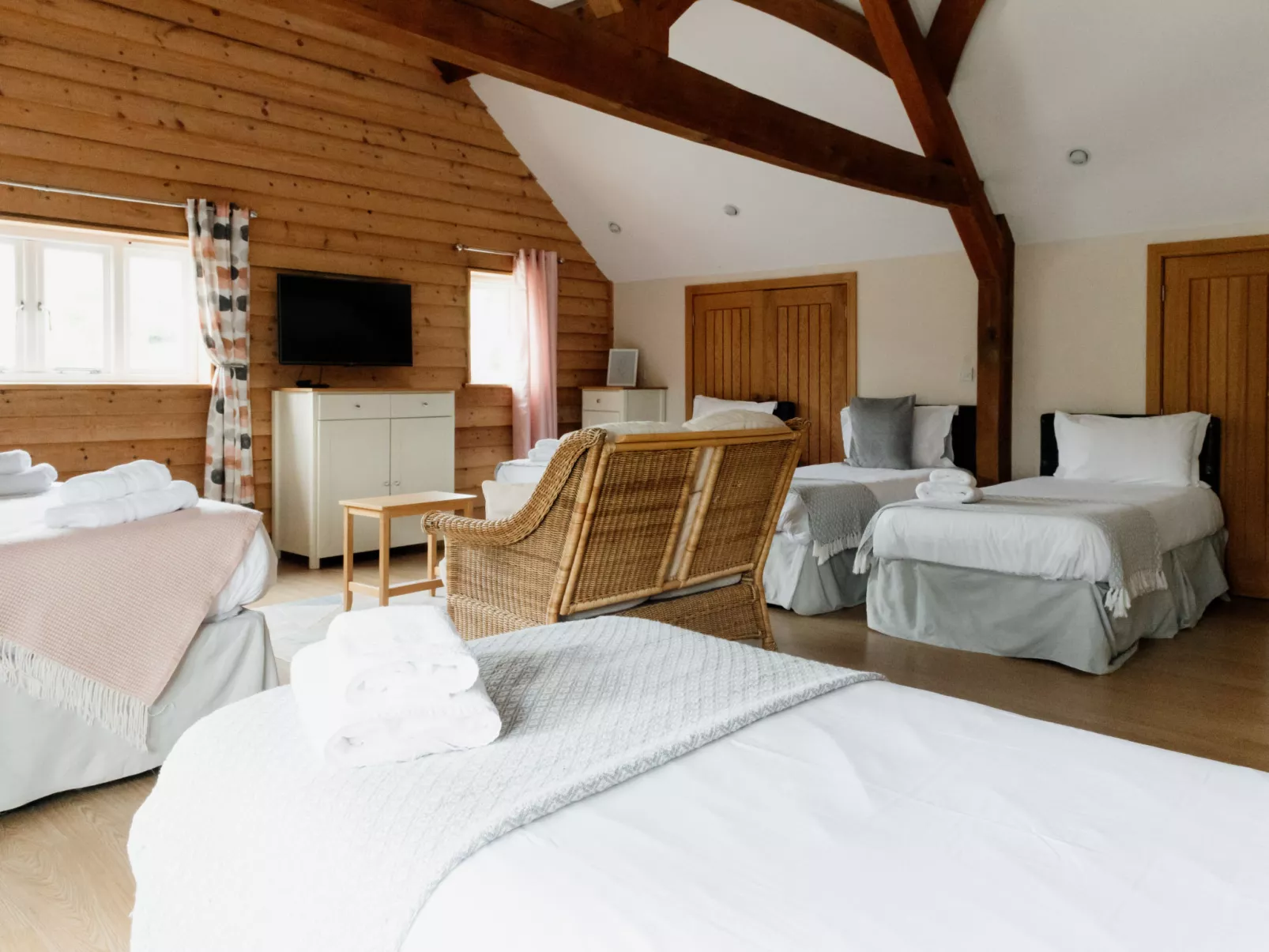 The Welsh Barn-Dedans