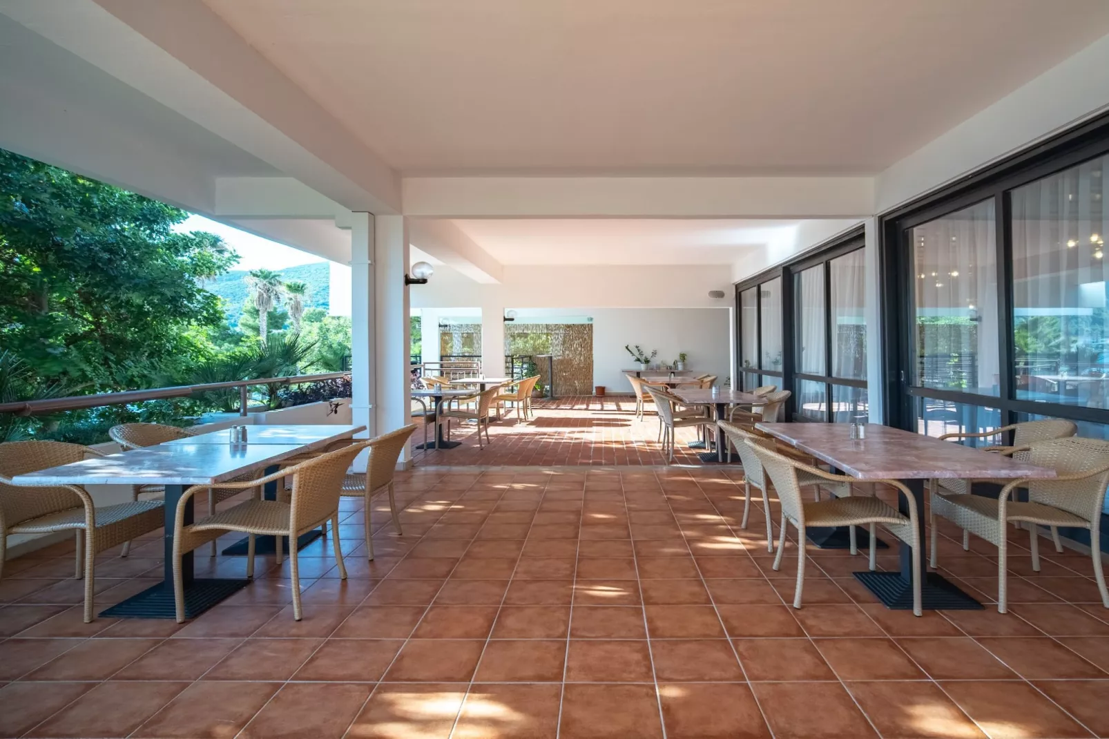 Hotel Issa - Double Room Sea View 6-Facilities