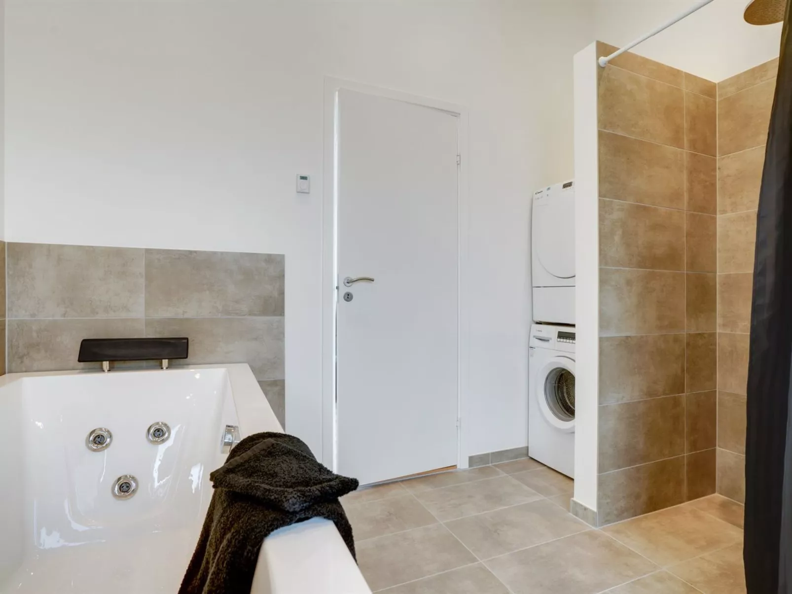 "Heidi" - 1km from the sea-Dedans